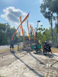 Kerja Bakti Pemasangan Umbul-Umbul dan Penanaman Pohon di Padukuhan Kedungdowo Wetan